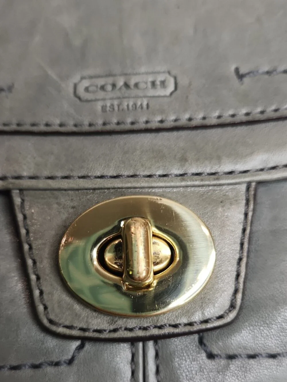 Coach light Gray Leather Turnlock Shoulder Bag Gold Hardware Classic Small Purse - Picture 6 of 13